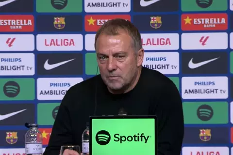 فليك يتحدث عن.. أسباب نجاح برشلونة.. وفاة والده قبل الكلاسيكو.. وحلم التتويج بالأبطال 